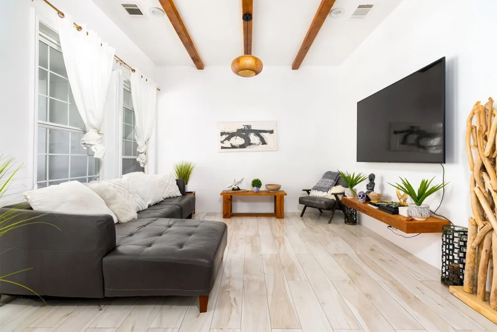 grand-colony-interior-01